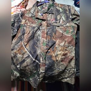 UA lightweight camo shirt xl